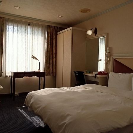 Chungli Business Hotel Zhongli Exterior foto
