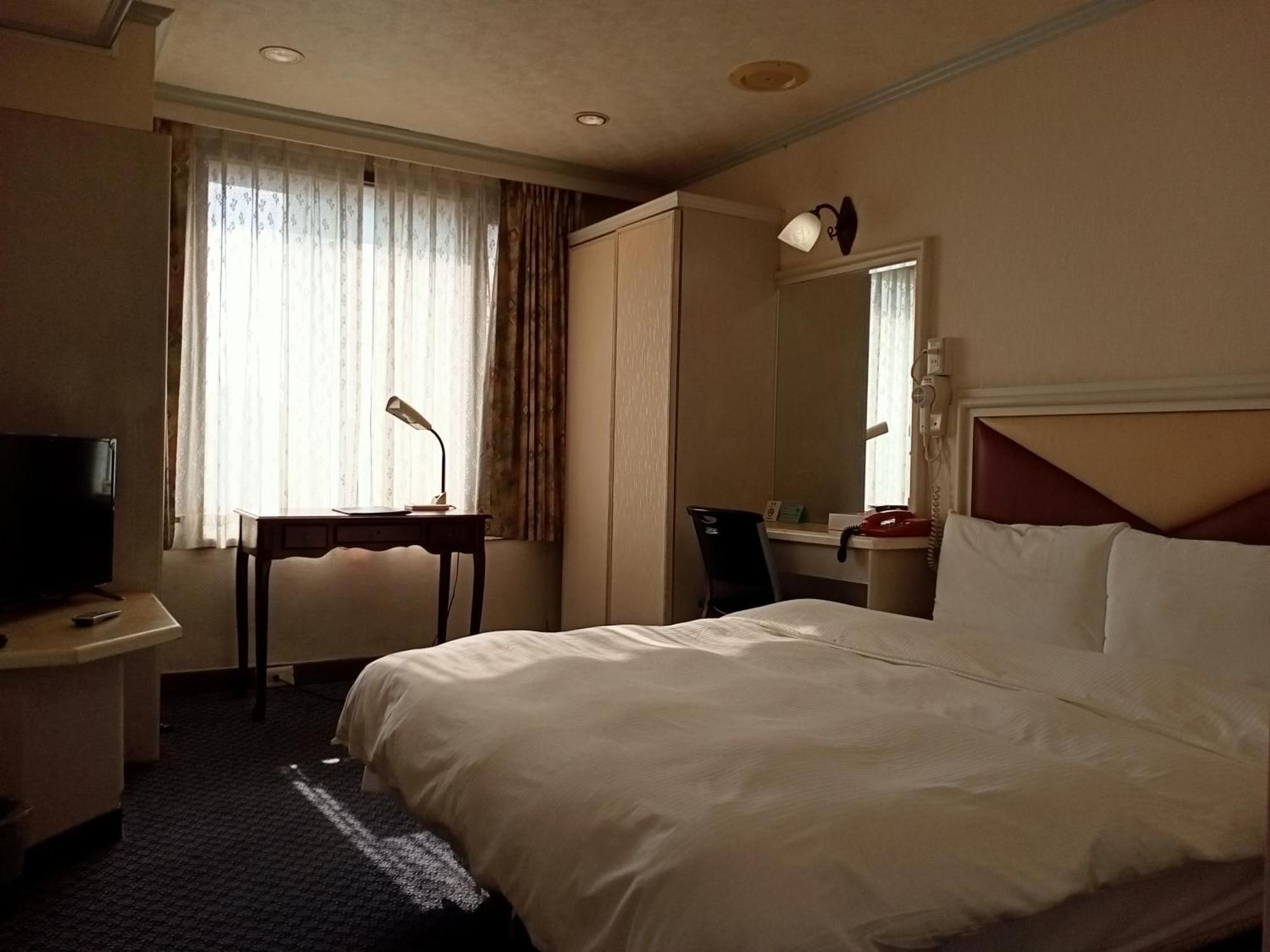 Chungli Business Hotel Zhongli Exterior foto